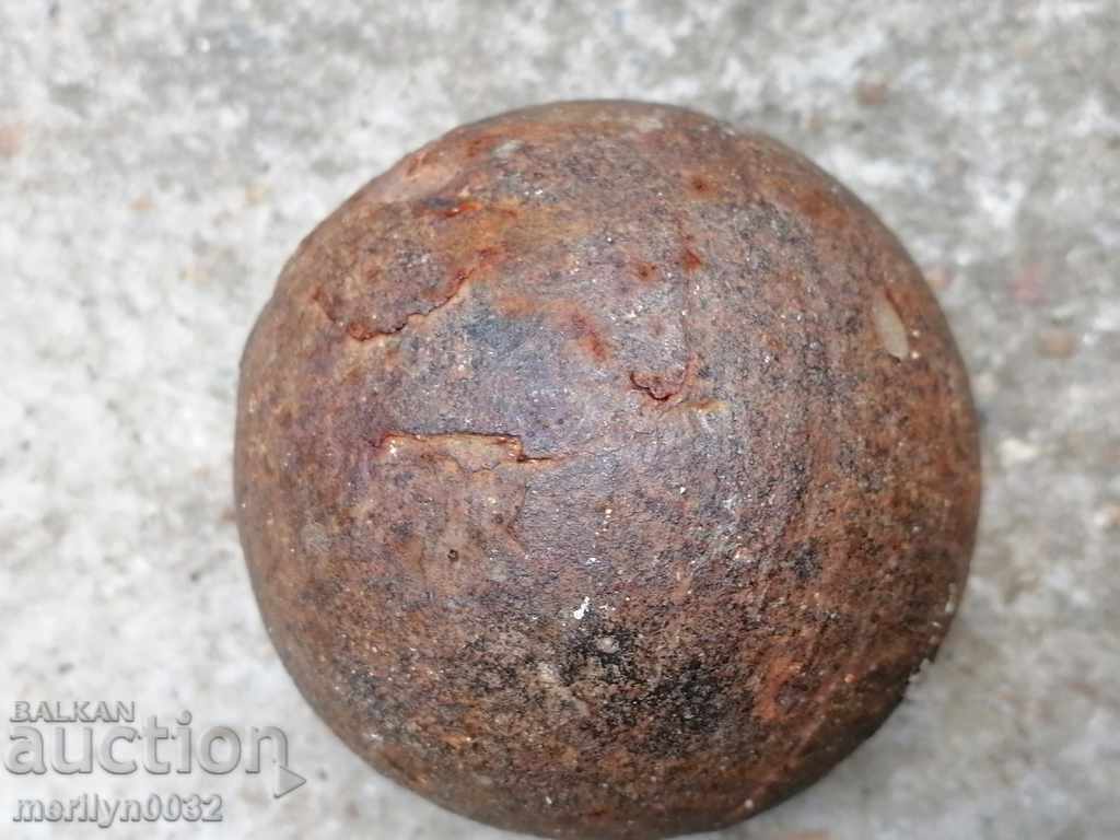 Delivery of An old cannon top gun moves, a Crimean warfare BOB Delivery of An old cannon top gun moves, a Crimean warfare BOB