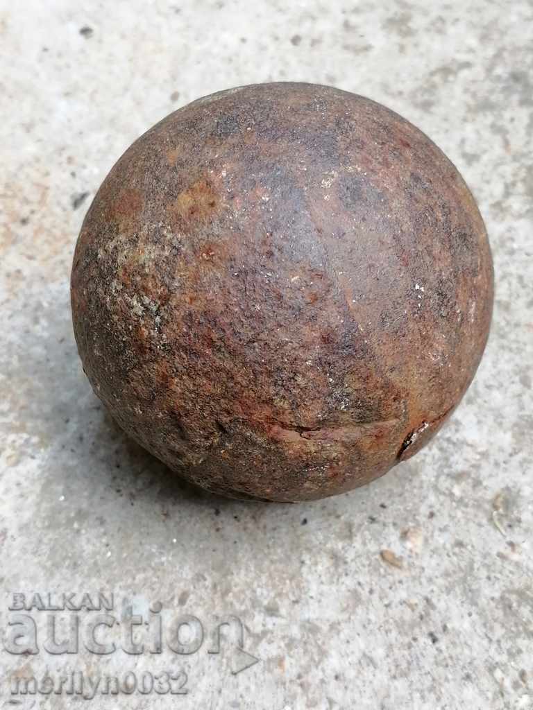 An old cannon top gun moves, a Crimean warfare BOB - 6 An old cannon top gun moves, a Crimean warfare BOB - 6