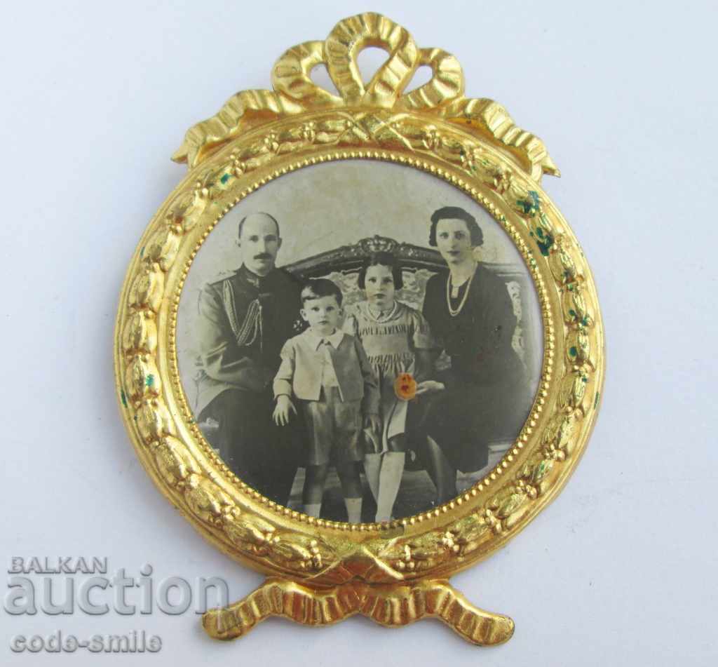 Old photo photograph The royal family with a gilded frame - 6 Old photo photograph The royal family with a gilded frame - 6
