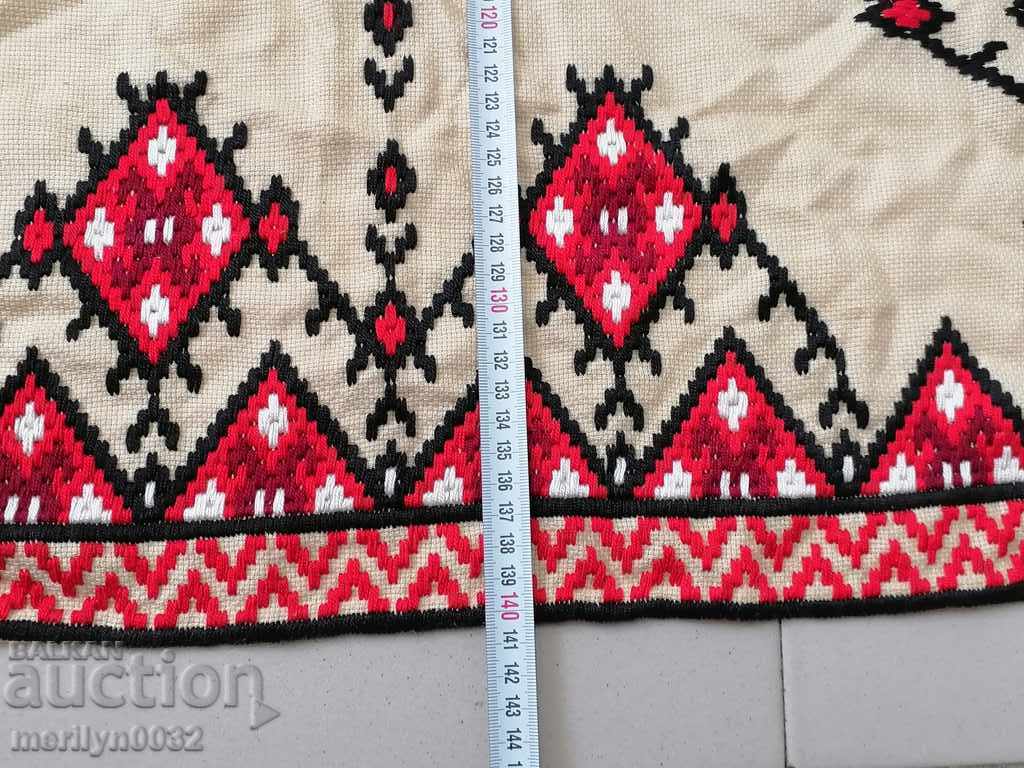 Delivery of Old embroidered square 1.4 / 1.4 m tablecloth Bulgarian embroidery Delivery of Old embroidered square 1.4 / 1.4 m tablecloth Bulgarian embroidery