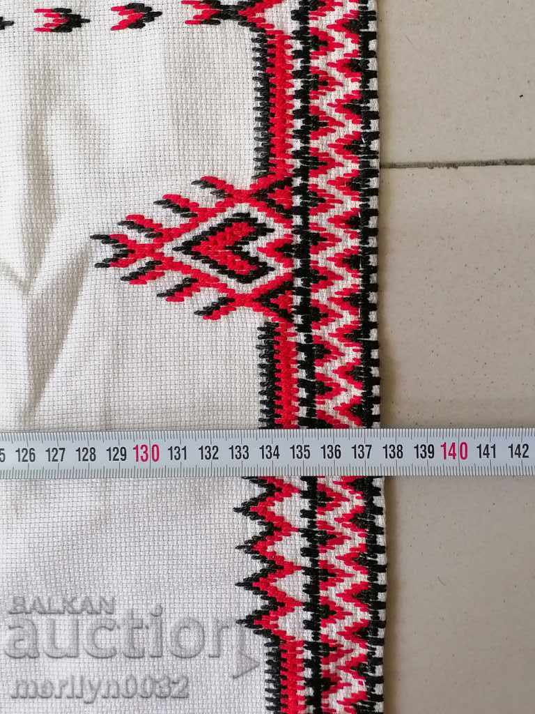 Old embroidered square 1.38 / 1.38 m tablecloth Bulgarian embroidery - 5 Old embroidered square 1.38 / 1.38 m tablecloth Bulgarian embroidery - 5