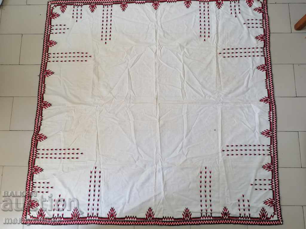 Old embroidered square 1.38 / 1.38 m tablecloth Bulgarian embroidery