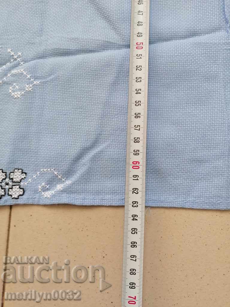 Vechi fețe de masă brodate în carouri brodate bulgărești - 6 Vechi fețe de masă brodate în carouri brodate bulgărești - 6