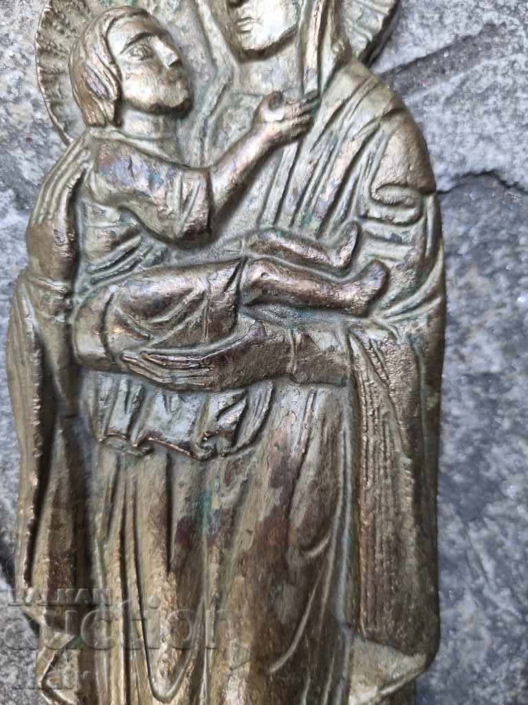 Auction  Old bronze statue