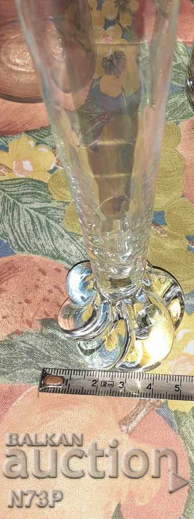 Delivery of BEAUTIFUL VASE. HANDMADE. CONE. Delivery of BEAUTIFUL VASE. HANDMADE. CONE.