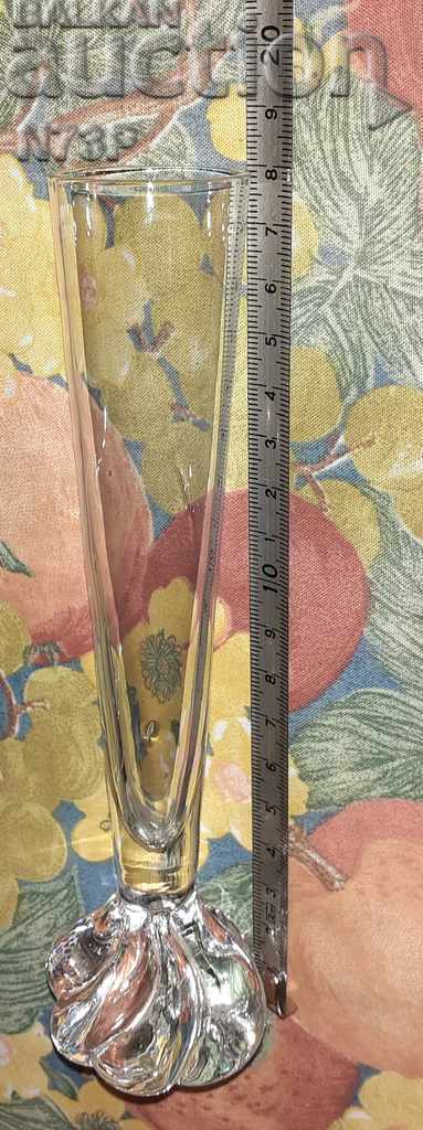 BEAUTIFUL VASE. HANDMADE. CONE. - 6 BEAUTIFUL VASE. HANDMADE. CONE. - 6