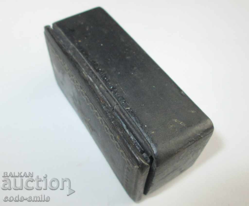 A 19th century old box of papier-mâché with silver marquetry - 5 A 19th century old box of papier-mâché with silver marquetry - 5