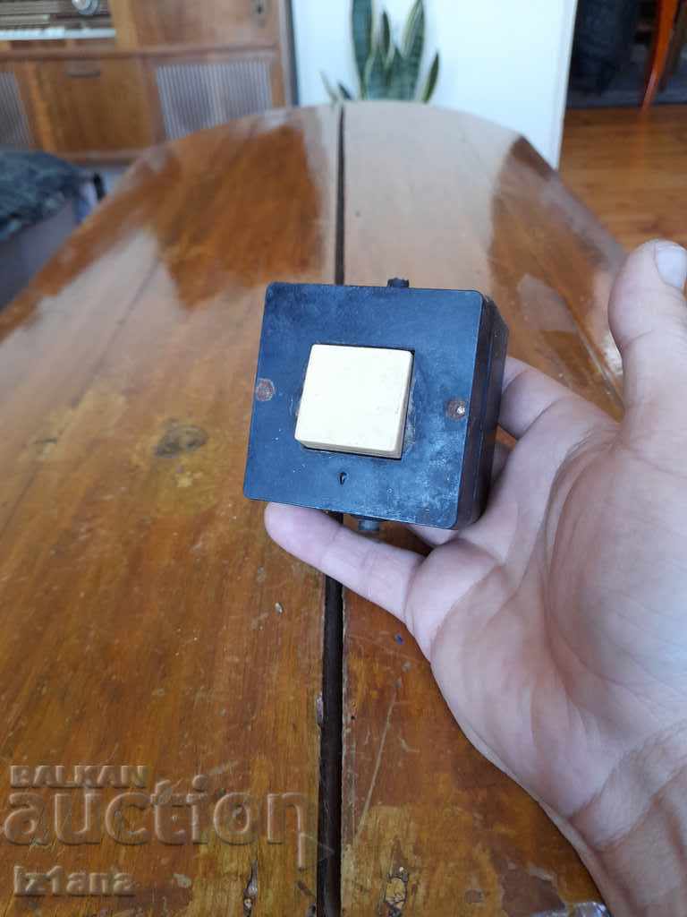 Old power switch with price 7.00 BGN | € 3.58 Old power switch with price 7.00 BGN | € 3.58