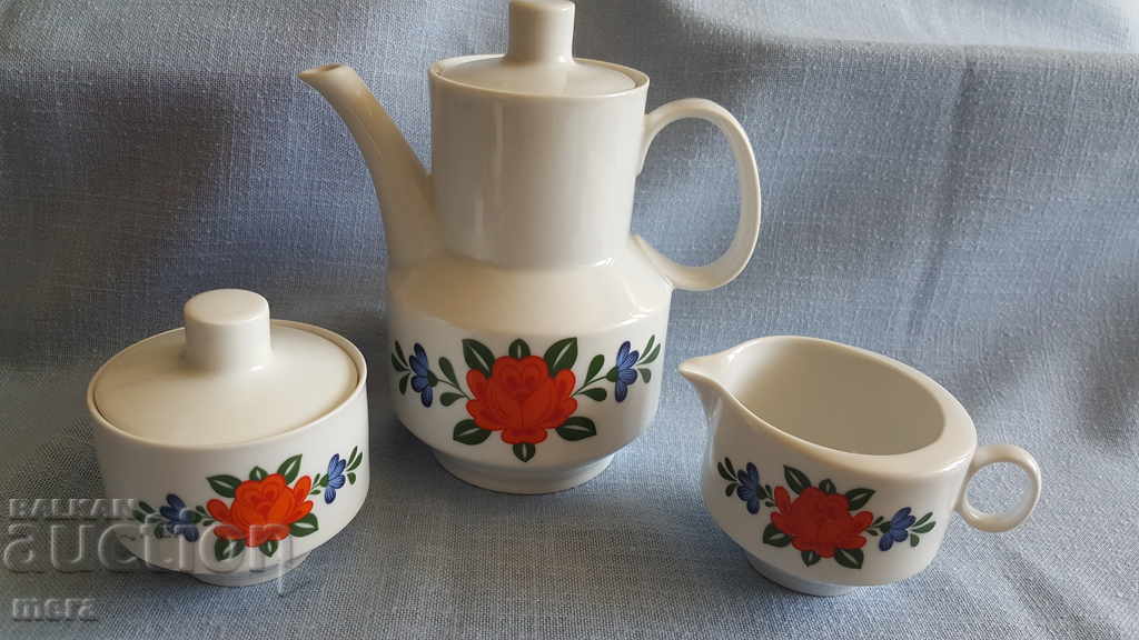 Set de porțelan - Bavaria cu preț 45.00 BGN | € 23.01 Set de porțelan - Bavaria cu preț 45.00 BGN | € 23.01