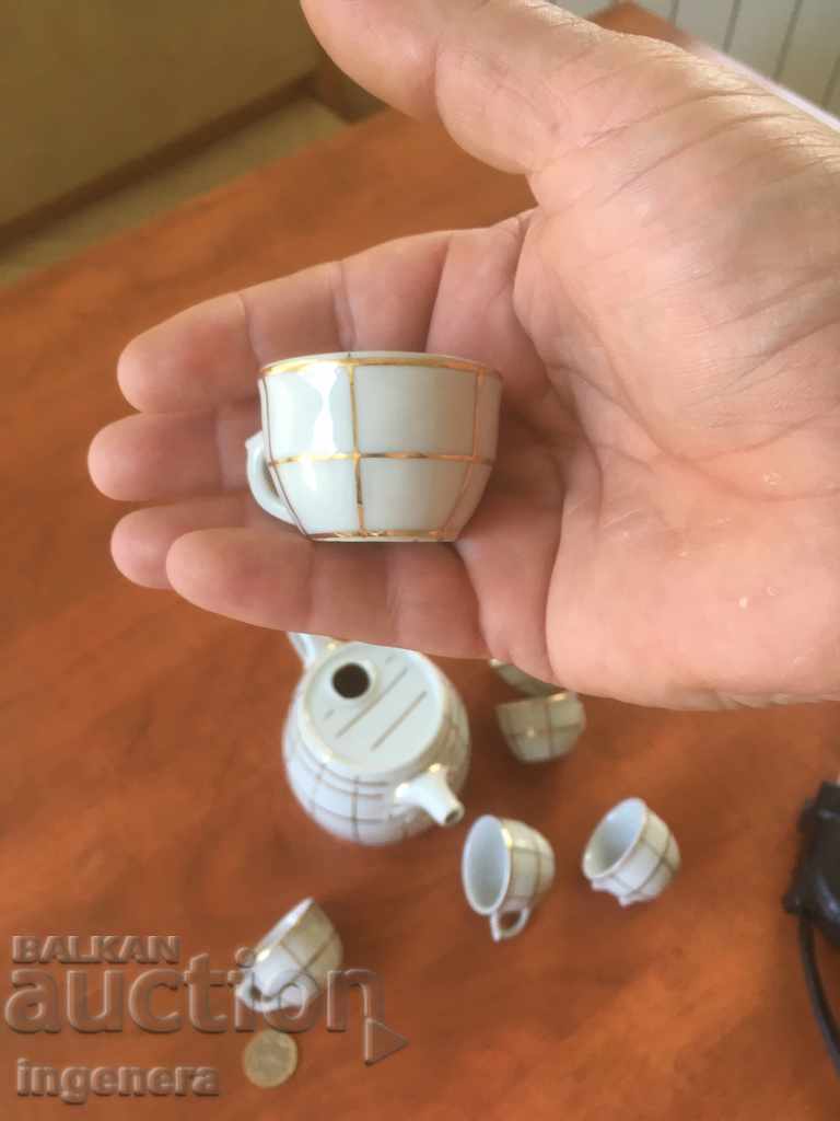 PORCELAIN KETTLE CUP GLASS SERVICE BULGARIA with price 24.00 BGN | € 12.27 PORCELAIN KETTLE CUP GLASS SERVICE BULGARIA with price 24.00 BGN | € 12.27