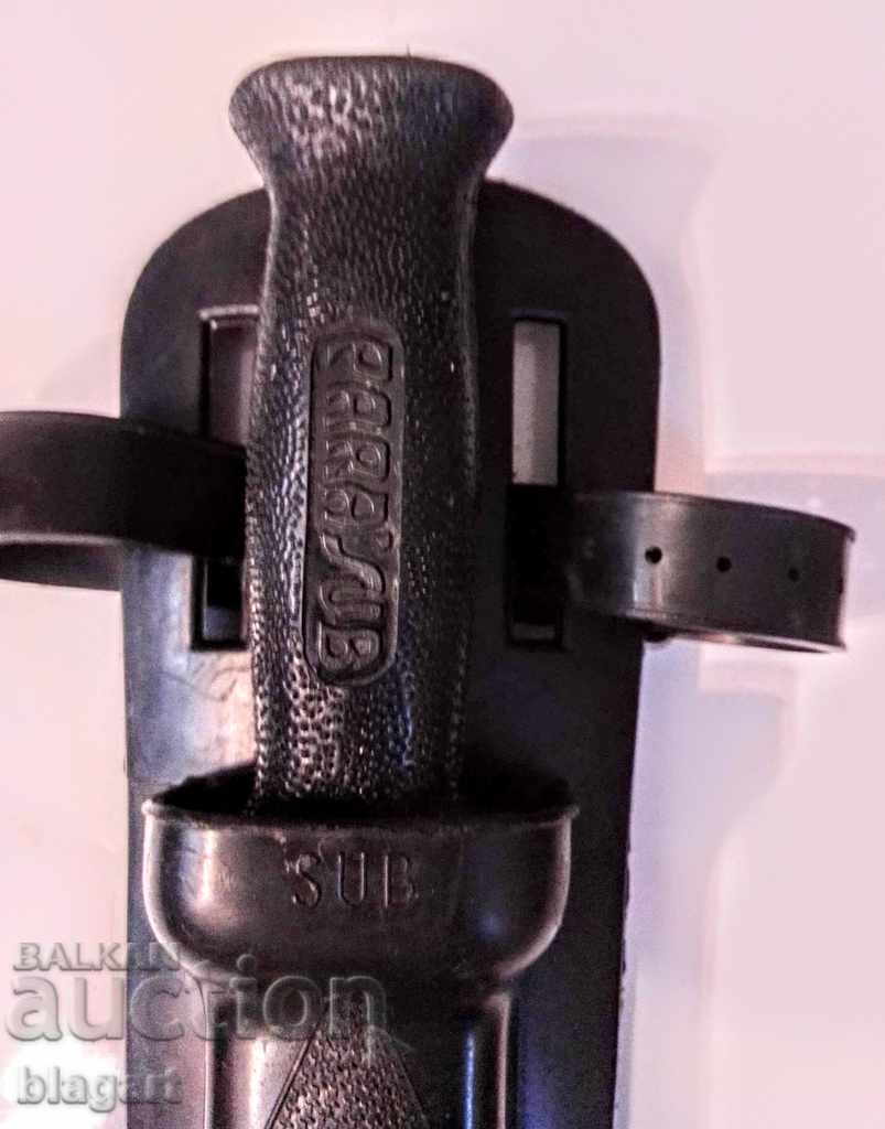 Delivery of Landing and diving knife-Italy Delivery of Landing and diving knife-Italy