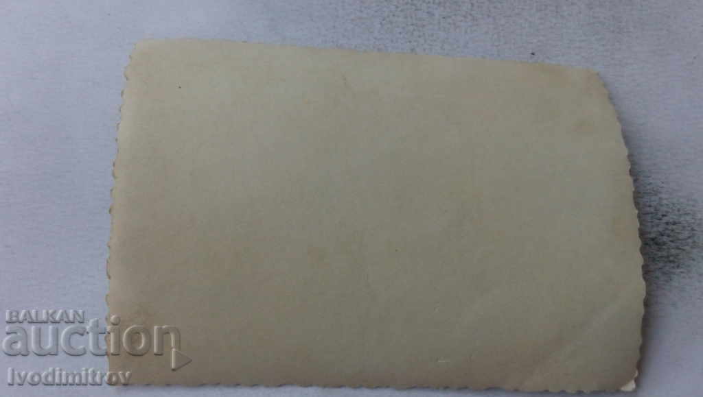 Muncitorii foto se relaxează cu fotbalul cu preț 2.35 BGN | € 1.20