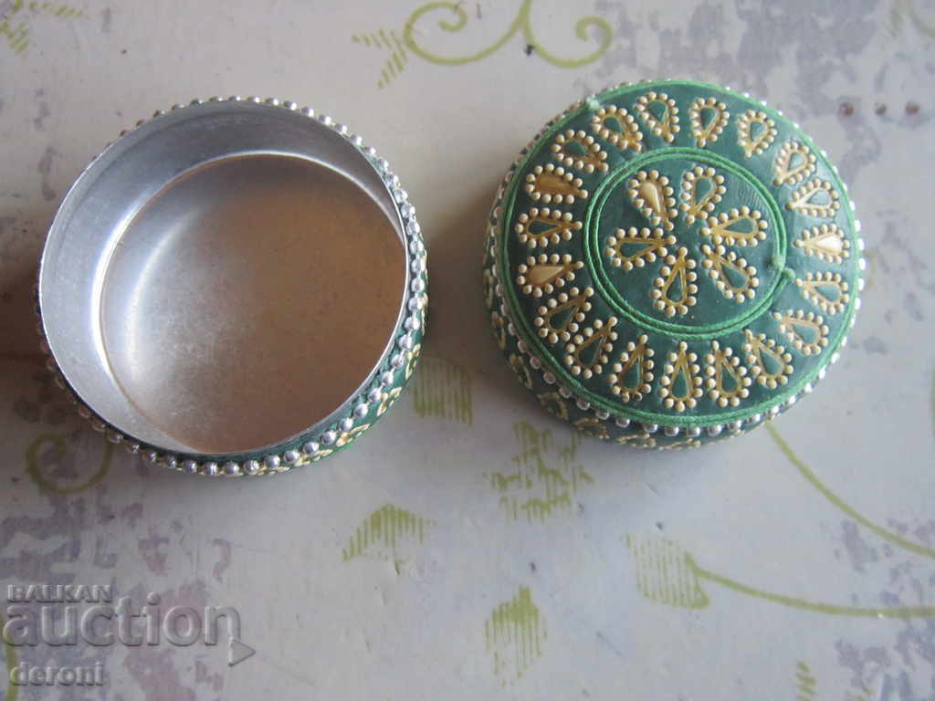 Auction  Amazing box box 2