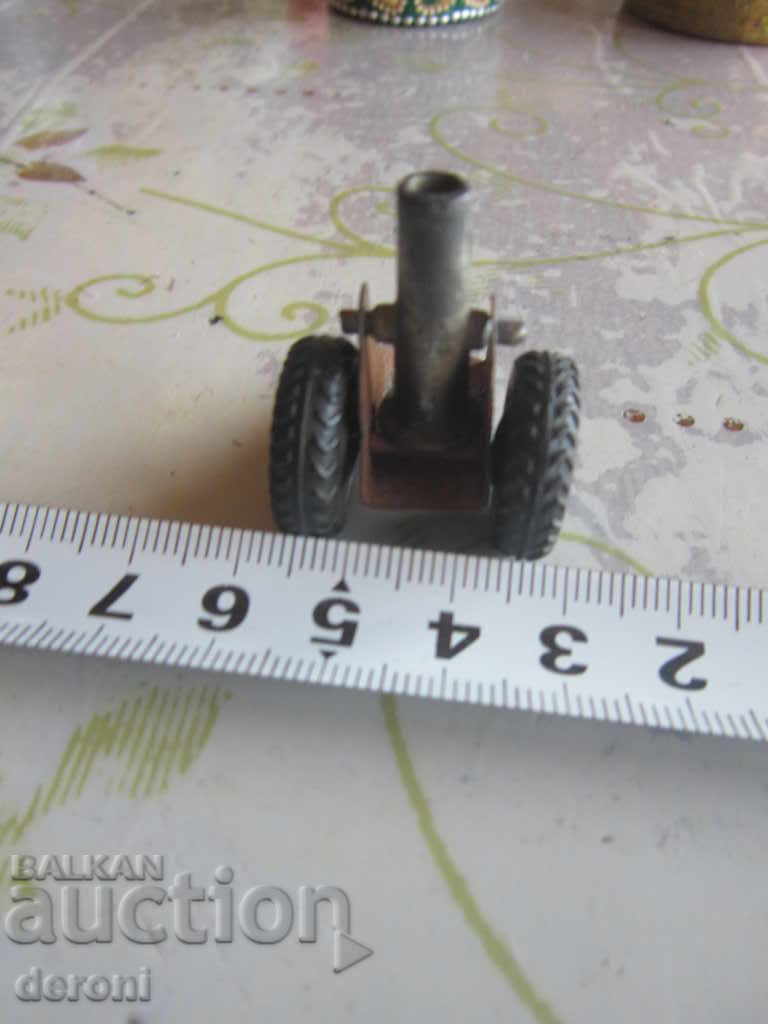 Great antique cannon mortar with price 20.00 BGN | € 10.23 Great antique cannon mortar with price 20.00 BGN | € 10.23