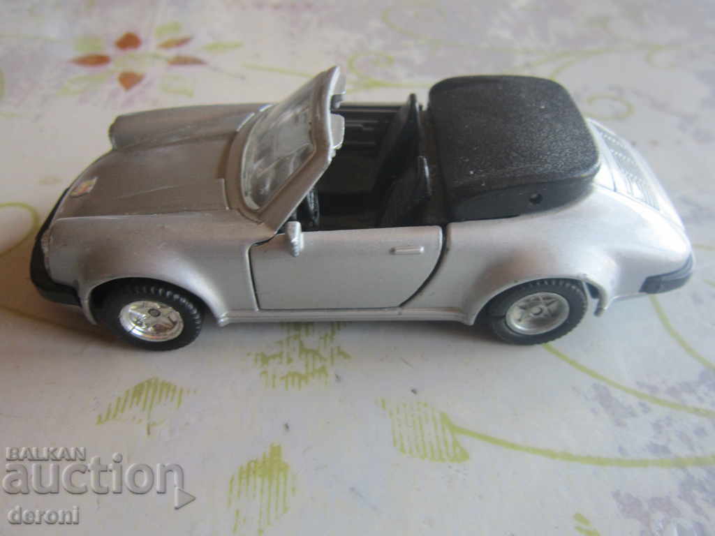 Licitație Cărucior uimitor Porche 911 SC