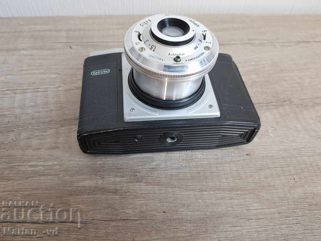 Auction Dacora Digna 1: 8 / 80mm camera Auction Dacora Digna 1: 8 / 80mm camera