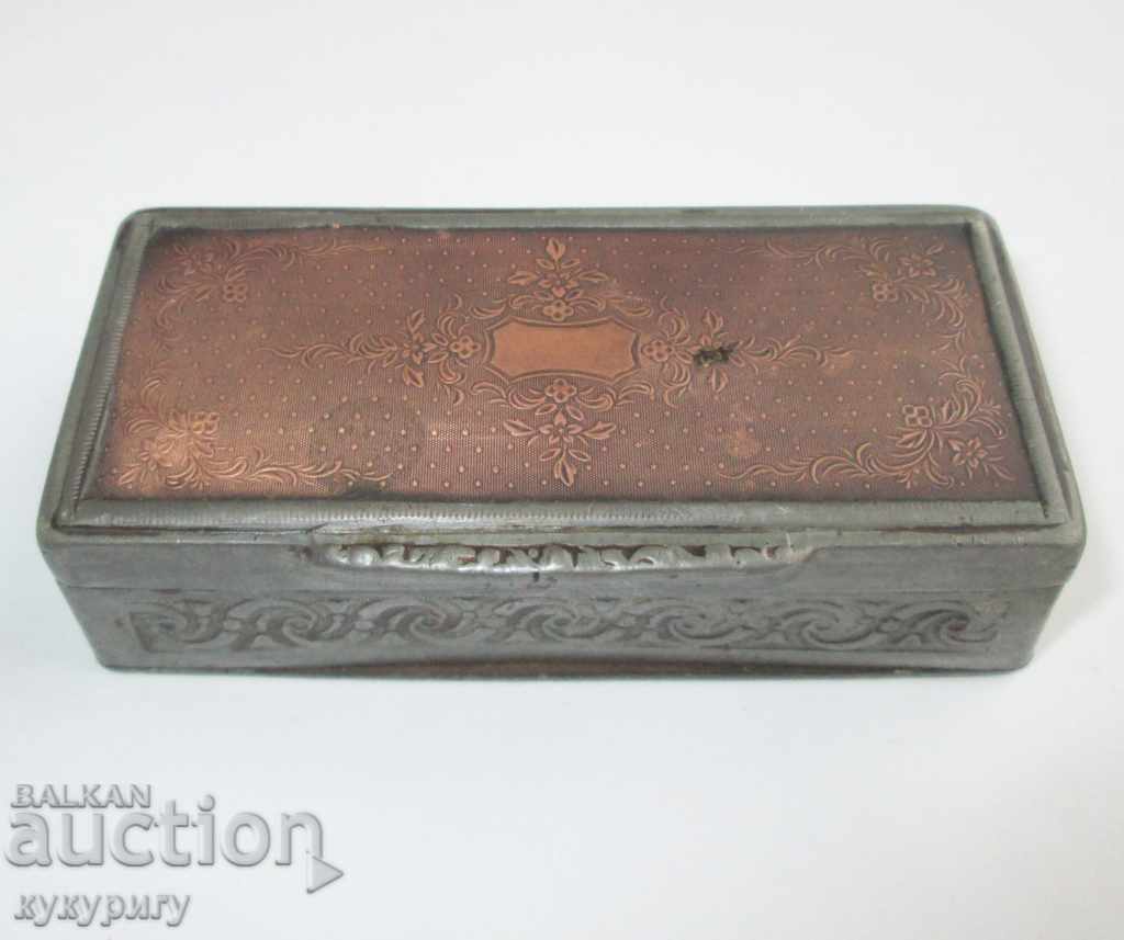 Old box for snuff or pills with ornaments