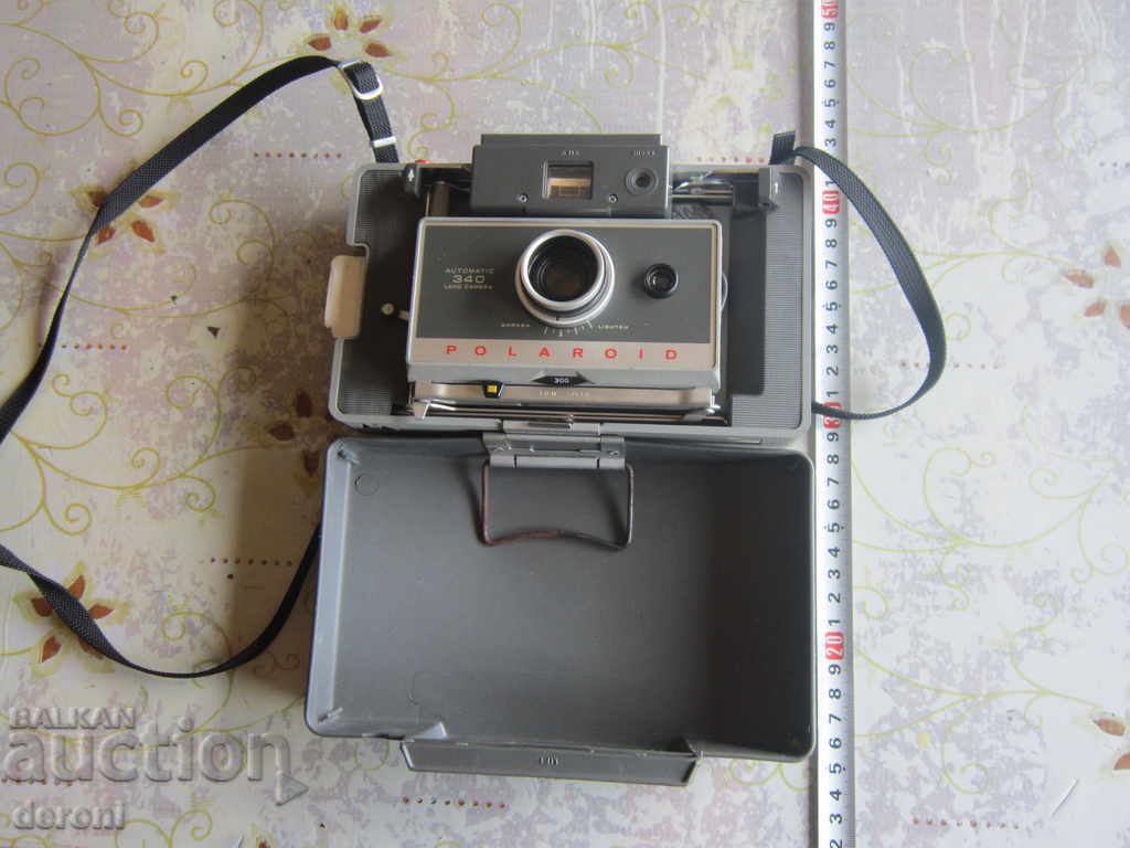 Camera Polaroid Automatic 340 Land cu preț 55.00 BGN | € 28.12