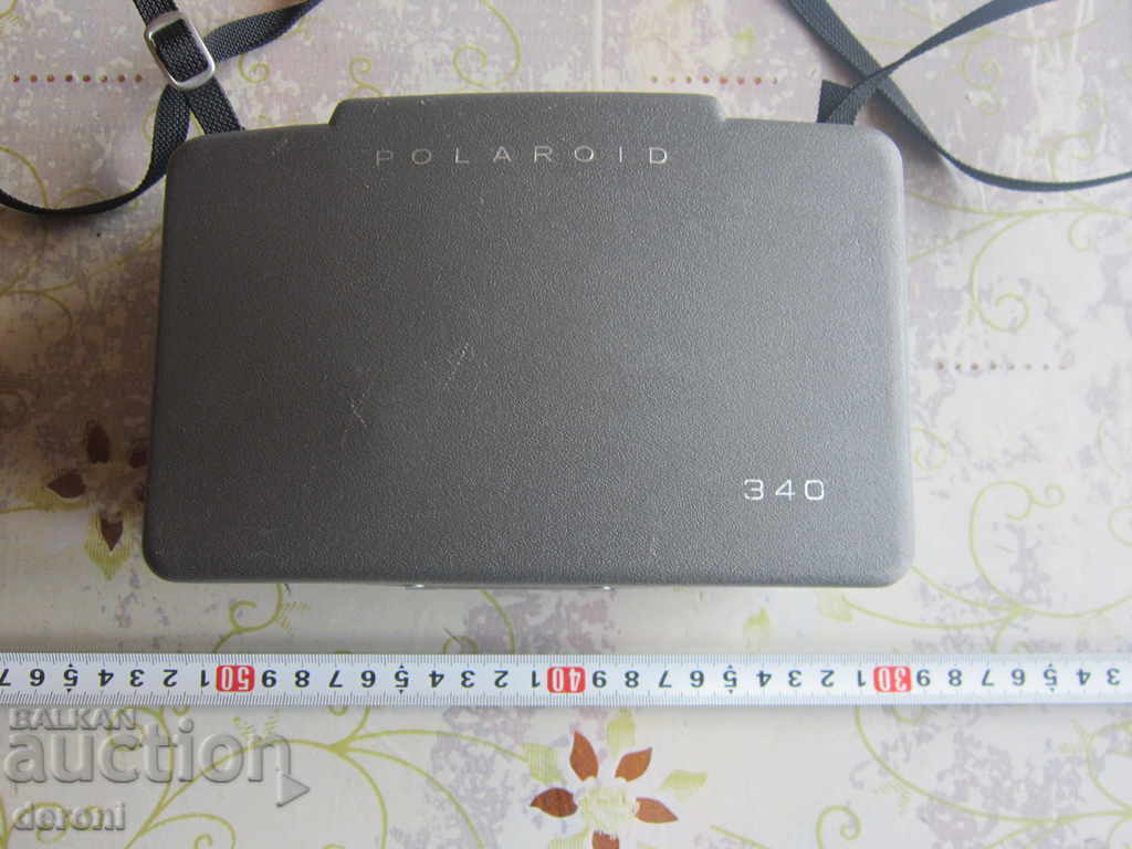 Polaroid Automatic 340 Land Camera