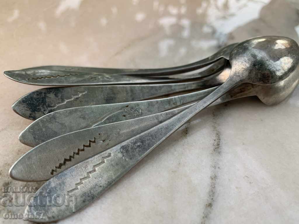 Auction  Silver tea / coffee spoons with tugri