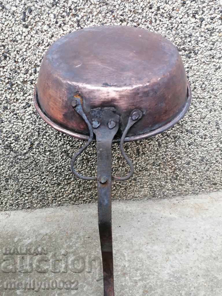 Delivery of Old copper pan, copper, tray, copper vessel Delivery of Old copper pan, copper, tray, copper vessel