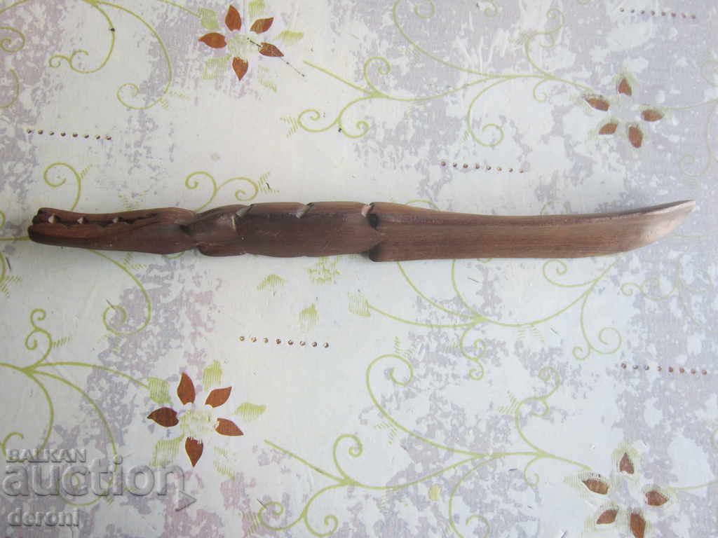 Great wooden crocodile shoe figure - 6 Great wooden crocodile shoe figure - 6