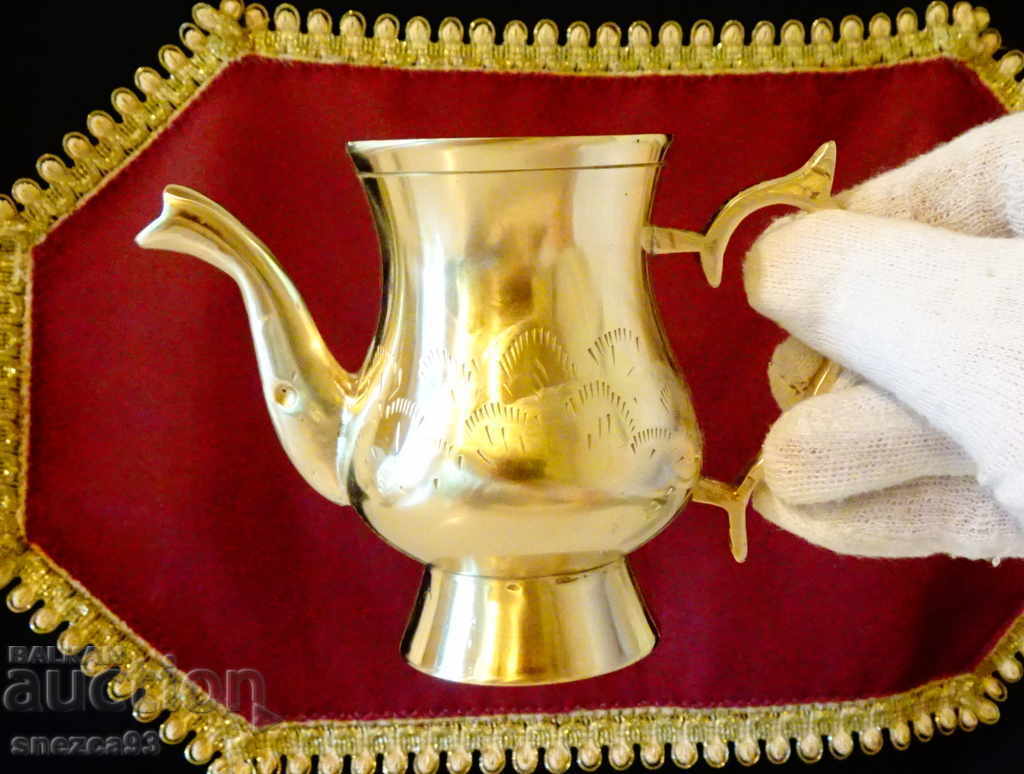 Bronze jug, latiera, engraved. with price 29.00 BGN | € 14.83 Bronze jug, latiera, engraved. with price 29.00 BGN | € 14.83