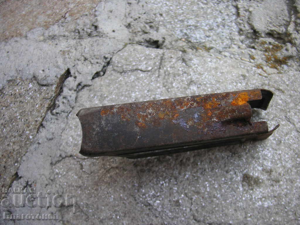 Tin plate with price 20.00 BGN | € 10.23 Tin plate with price 20.00 BGN | € 10.23