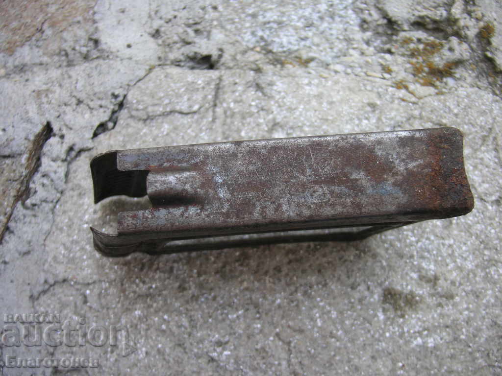 Tin plate with price 20.00 BGN | € 10.23 Tin plate with price 20.00 BGN | € 10.23