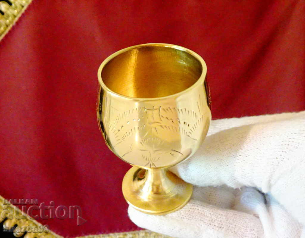 Delivery of English bronze cup, shot 55 ml. Delivery of English bronze cup, shot 55 ml.