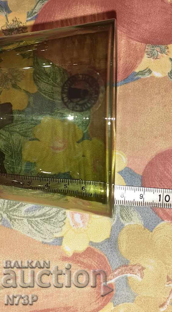 Livrarea VAZĂ. SUPORT DE LUMÂNARE. STICLĂ. FĂCUT DE MÂNĂ. Livrarea VAZĂ. SUPORT DE LUMÂNARE. STICLĂ. FĂCUT DE MÂNĂ.