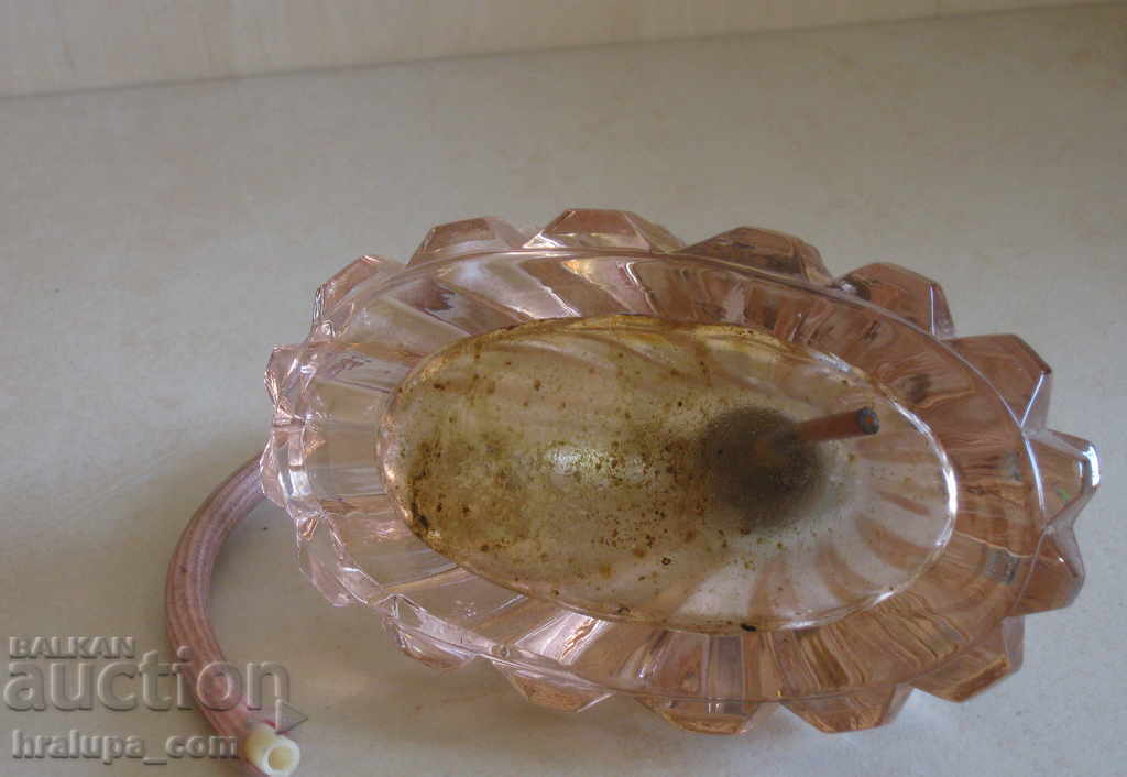 Delivery of The bottle of Pompadour Austria perfume is old Delivery of The bottle of Pompadour Austria perfume is old