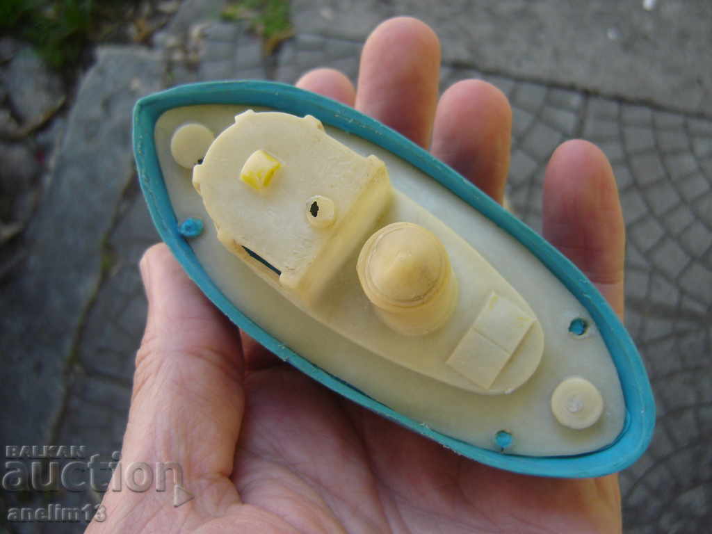 OLD CHILDREN'S TOY BOAT with price 25.00 BGN | € 12.78 OLD CHILDREN'S TOY BOAT with price 25.00 BGN | € 12.78