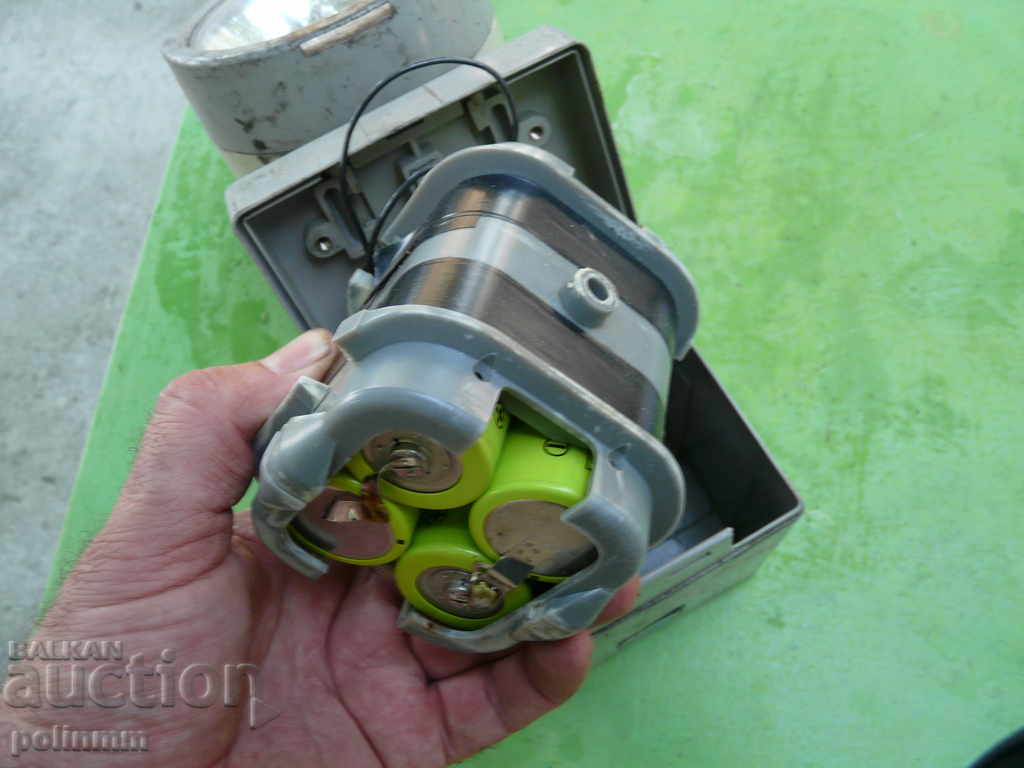 Large German lantern - working - 5