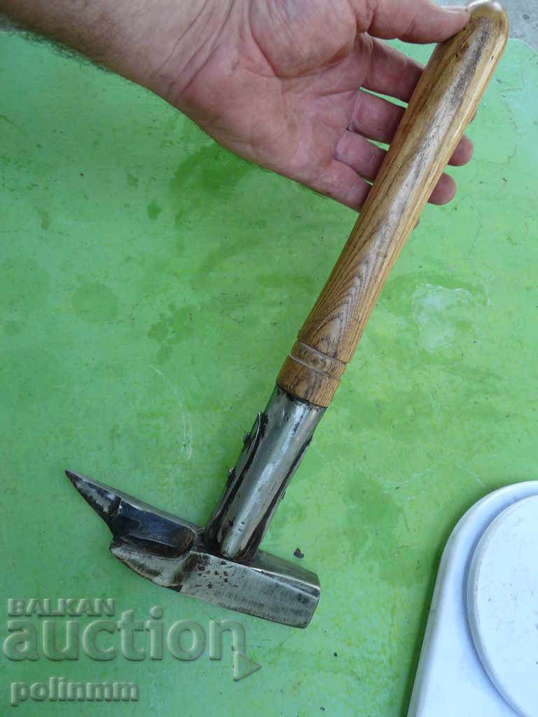 Old carpenter's hammer BUCO