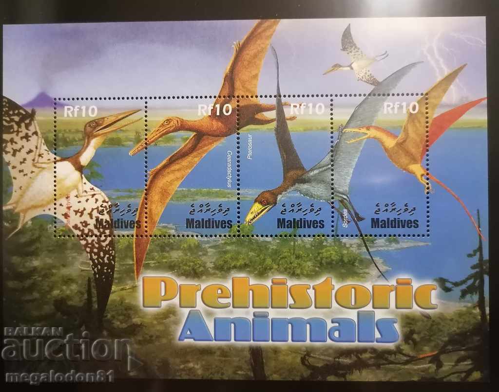 Auction  Maldives - prehistoric animals