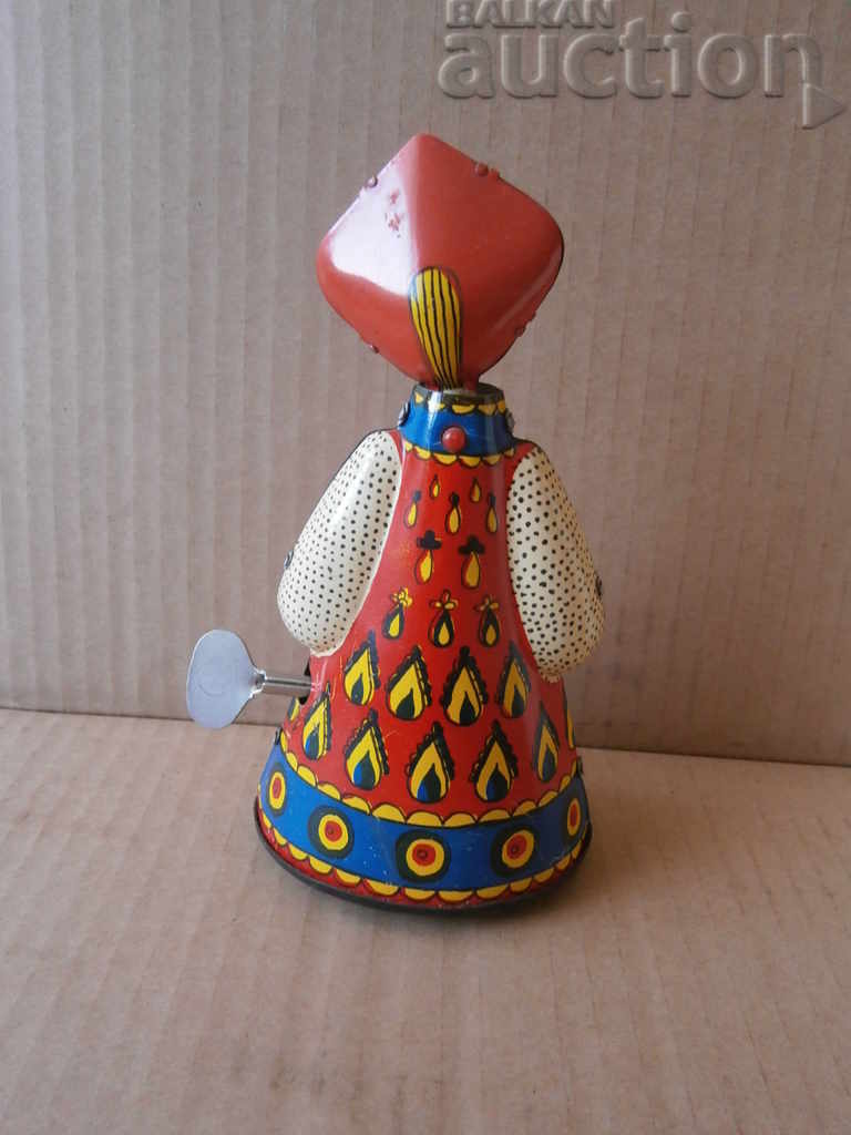 păpușă din tablă MOSCOVA 80 URSS URSS cu preț 71.00 BGN | € 36.30 păpușă din tablă MOSCOVA 80 URSS URSS cu preț 71.00 BGN | € 36.30