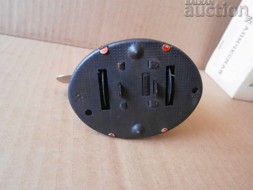 Licitație păpușă din tablă MOSCOVA 80 URSS URSS Licitație păpușă din tablă MOSCOVA 80 URSS URSS