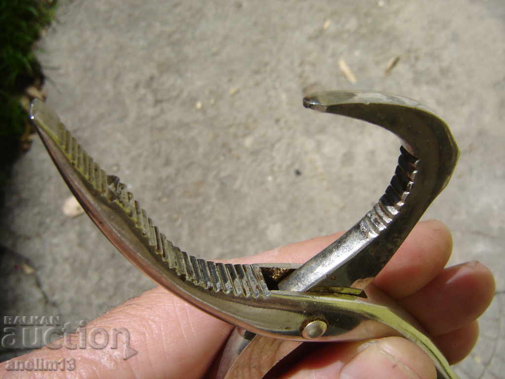 OLD WALK CRUSHER WITH PARANAC SOLINGEN OPENER - 6 OLD WALK CRUSHER WITH PARANAC SOLINGEN OPENER - 6