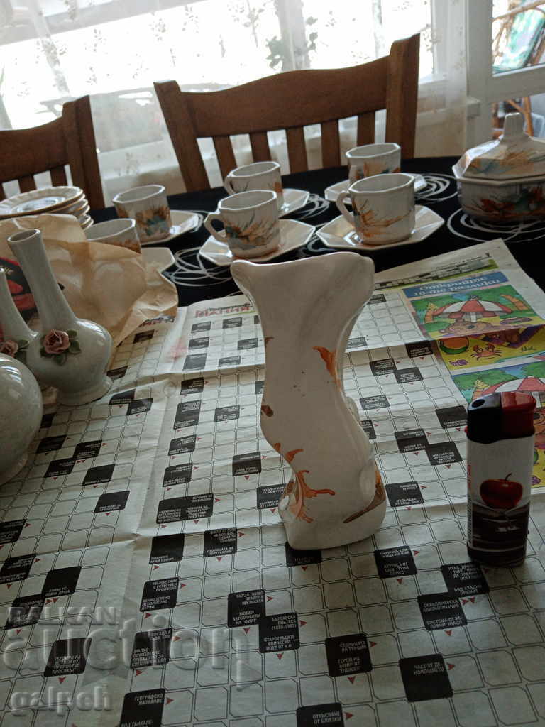 Licitație VAZĂ - PICITATĂ - ART DECO - 7 BGN. Licitație VAZĂ - PICITATĂ - ART DECO - 7 BGN.