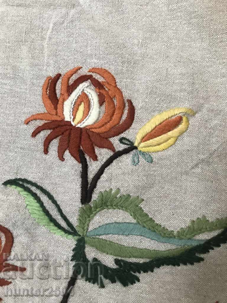 Față de masă - Diam. 135 cm cu preț € 17.95 | 35.11 BGN