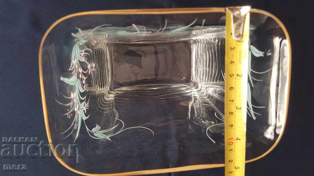 Delivery of Hand-painted designer vase - Murano