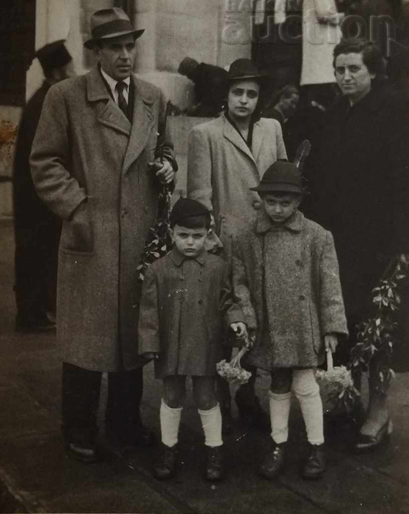 VRABNITSA SOFIA PRIEST POP PHOTO 1948