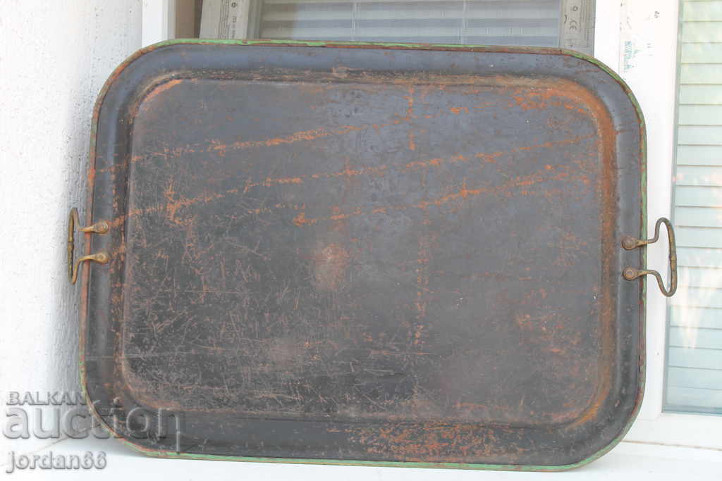A large painted tray - 7 A large painted tray - 7