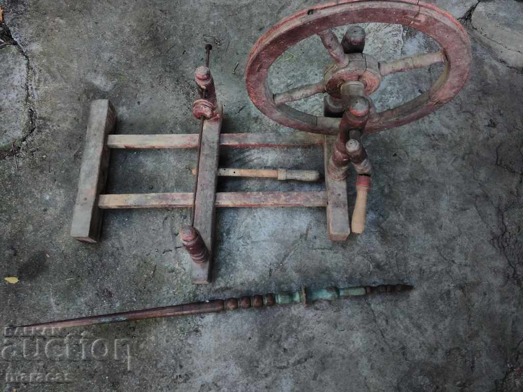 Old spinning wheel and hurka for spinning wool