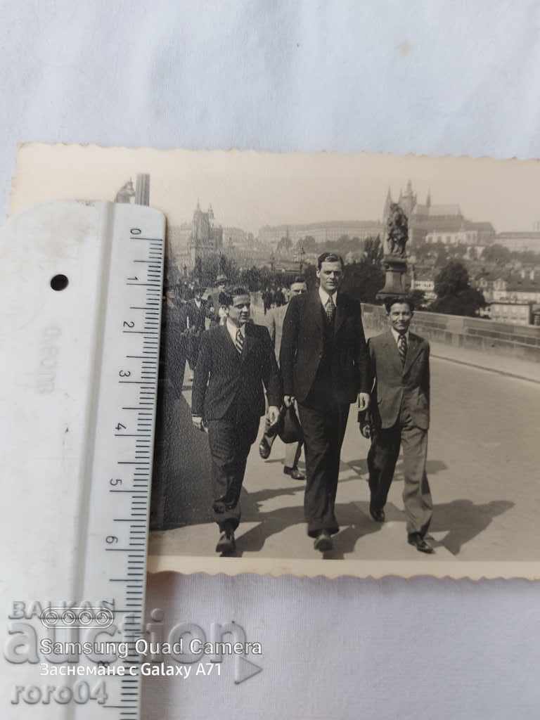 GOLDEN THRESHOLD - GIANT - AUTOGRAPH - 5 GOLDEN THRESHOLD - GIANT - AUTOGRAPH - 5