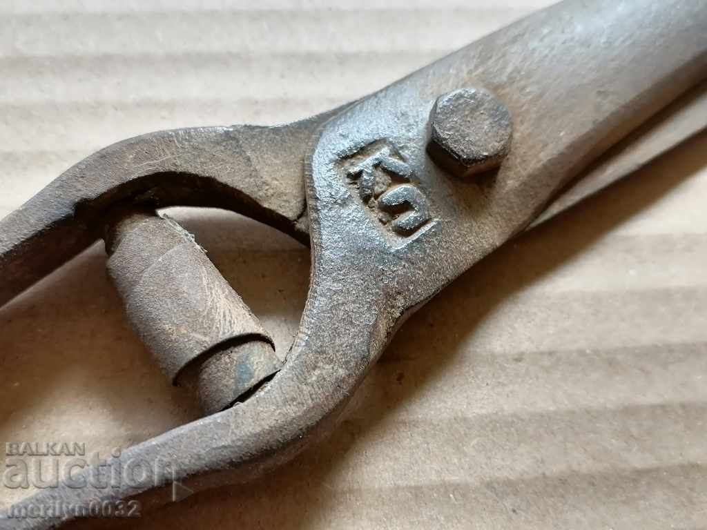Old wrought iron scissors, knife, wrought iron scissors - 6 Old wrought iron scissors, knife, wrought iron scissors - 6