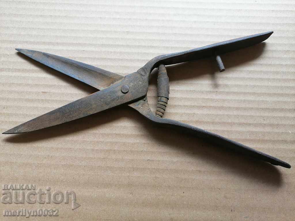 Old wrought iron scissors, knife, wrought iron scissors - 7 Old wrought iron scissors, knife, wrought iron scissors - 7