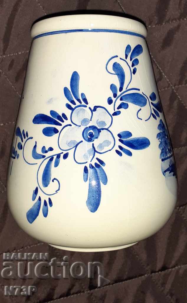 Доставка на ..DELFTS.. ВАЗИЧКА. СТАР МАРКОВ ПОРЦЕЛАН.