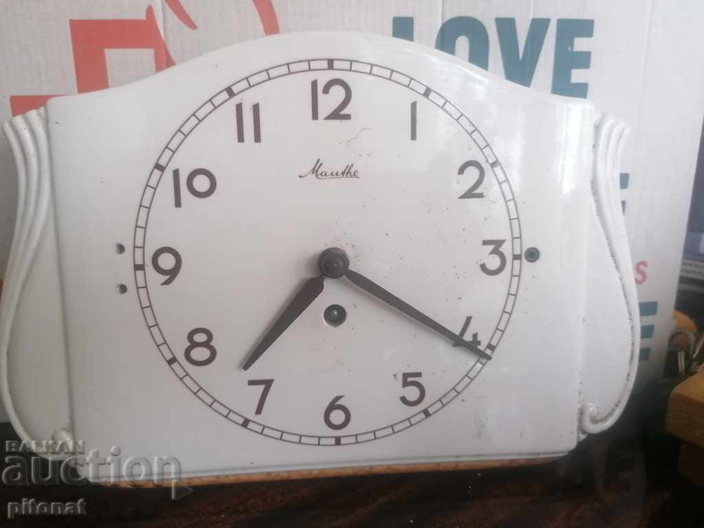 Колекционерски стенен порцеланов часовник MAUTHE